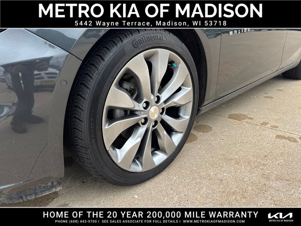 Used 2017 Chevrolet Malibu Premier w/ Driver Confidence Package FWD image 10