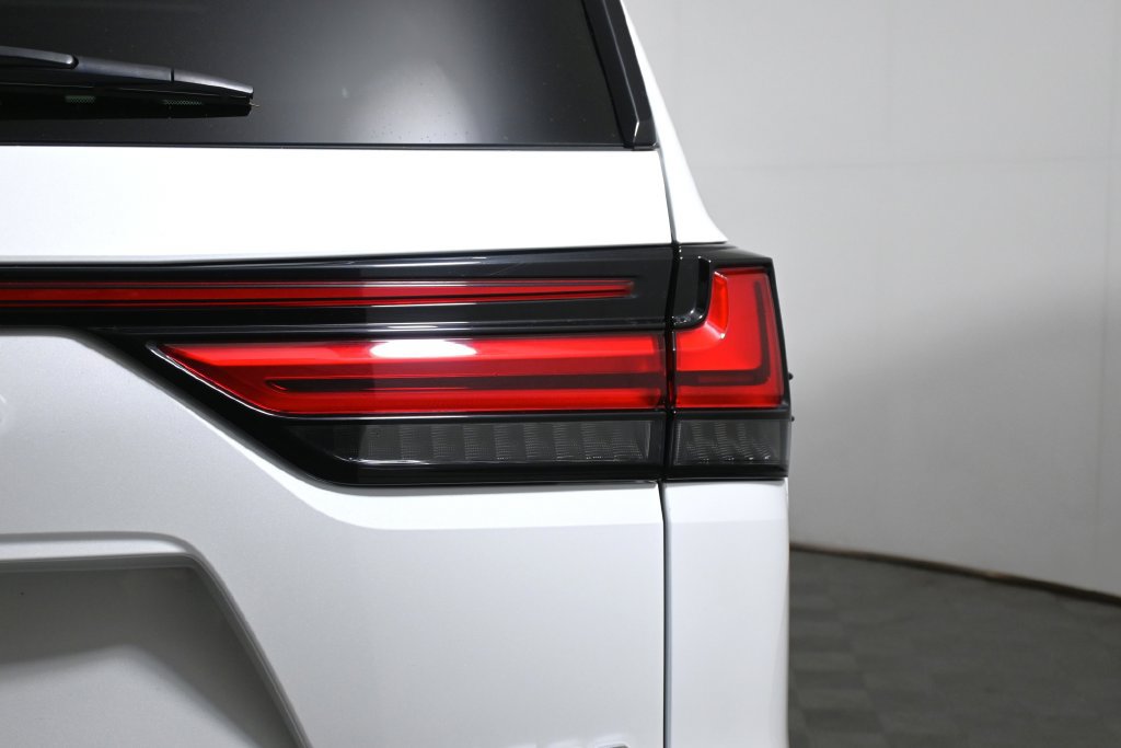 Used 2024 Lexus LX 600 4WD w/ Appearance Package image 14