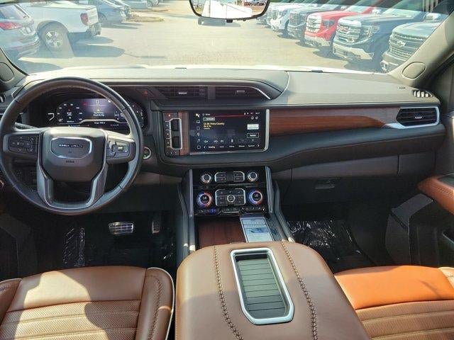 Used 2023 GMC Yukon Denali Ultimate AWD/4WD image 6