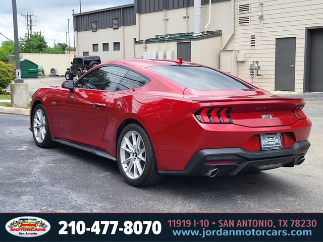 Used 2024 Ford Mustang GT Premium RWD image 3