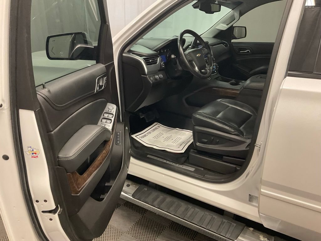 Used 2016 Chevrolet Suburban LT w/ LT Signature Package AWD/4WD image 15