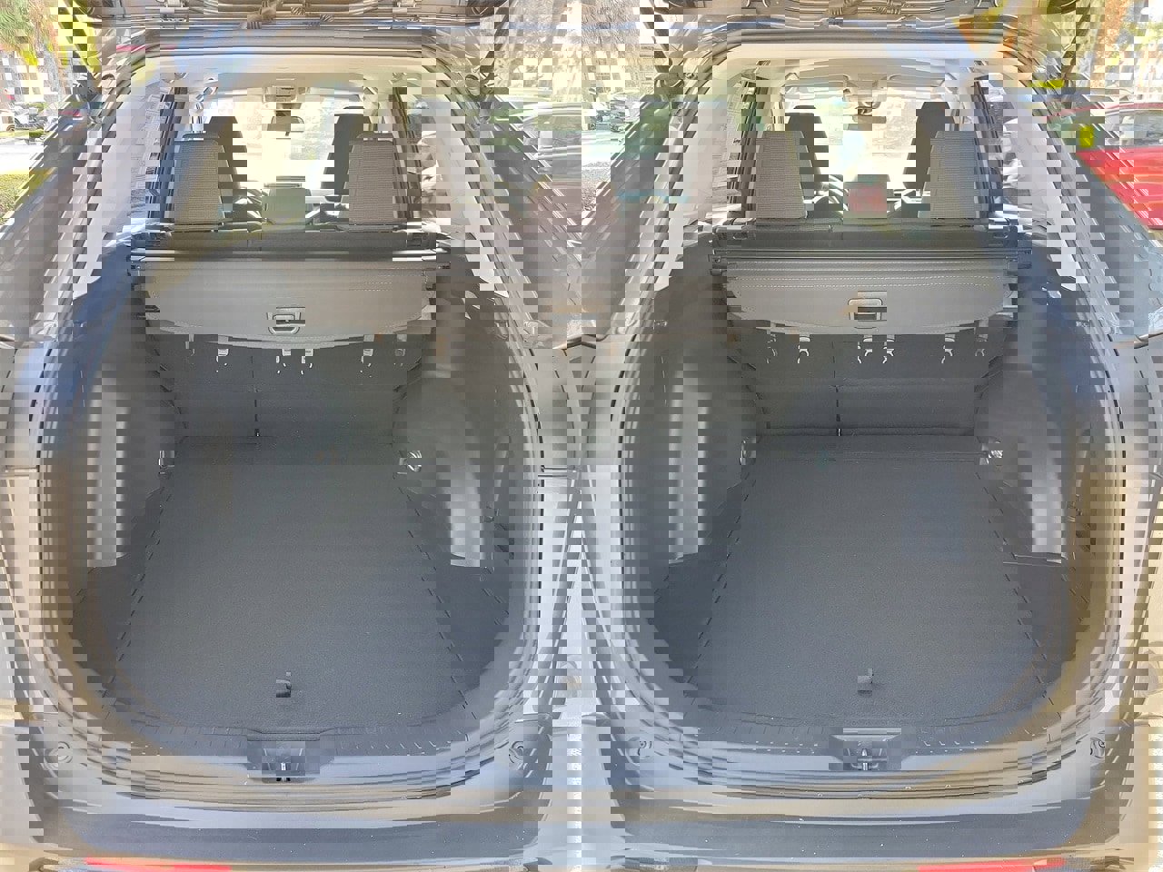 Used 2021 Toyota RAV4 LE image 8