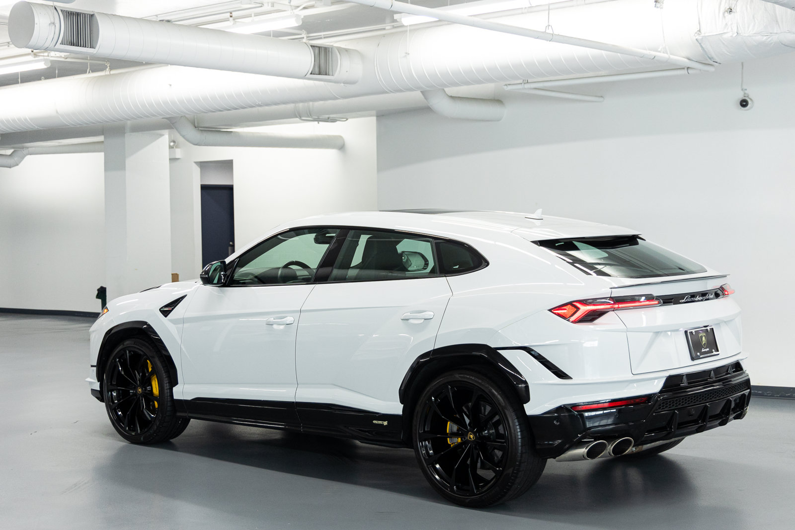 Used 2024 Lamborghini Urus S AWD/4WD image 5