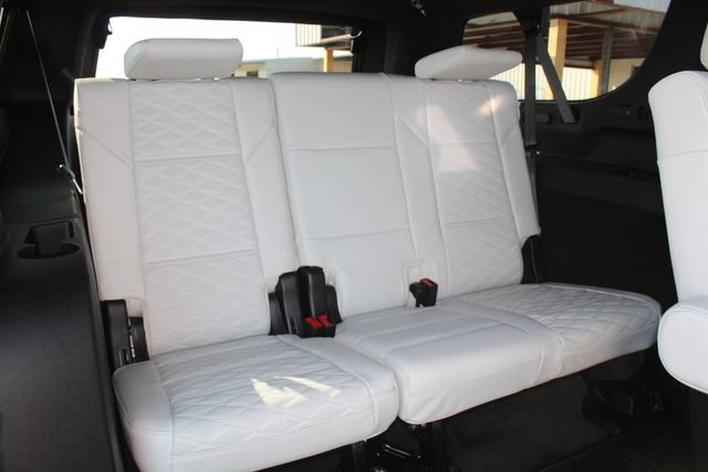 Used 2026 Cadillac Escalade ESV Platinum Sport w/ LPO, ONYX Package AWD/4WD image 20