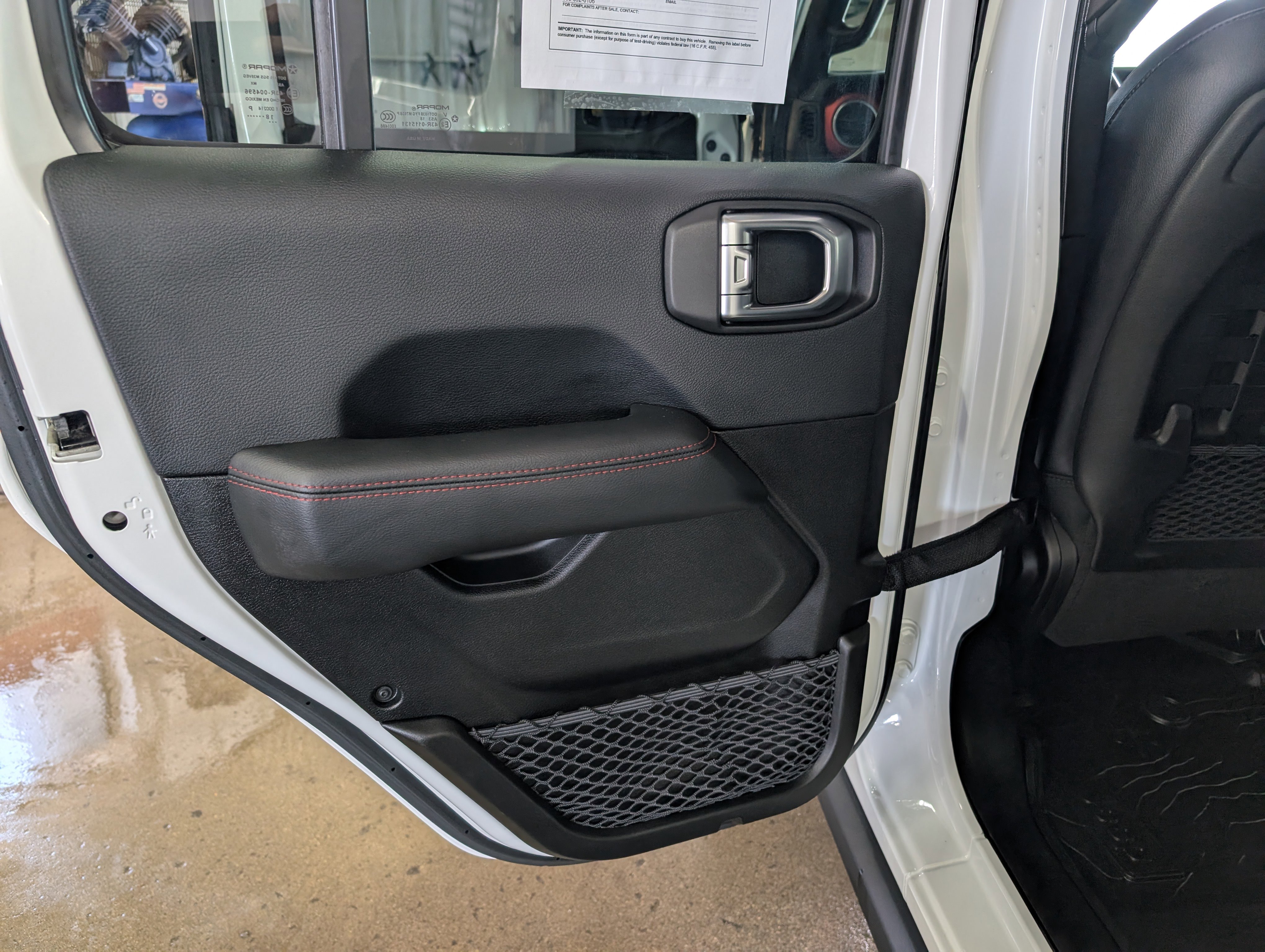 Used 2018 Jeep Wrangler Unlimited Rubicon image 12