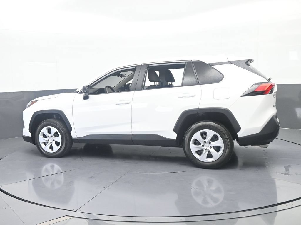 Used 2025 Toyota RAV4 LE AWD/4WD image 3