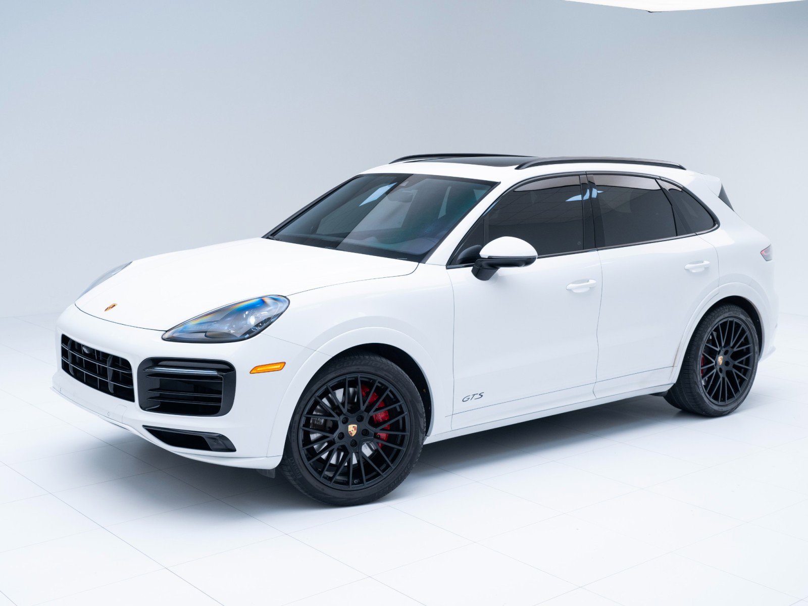 Certified 2021 Porsche Cayenne GTS image 1