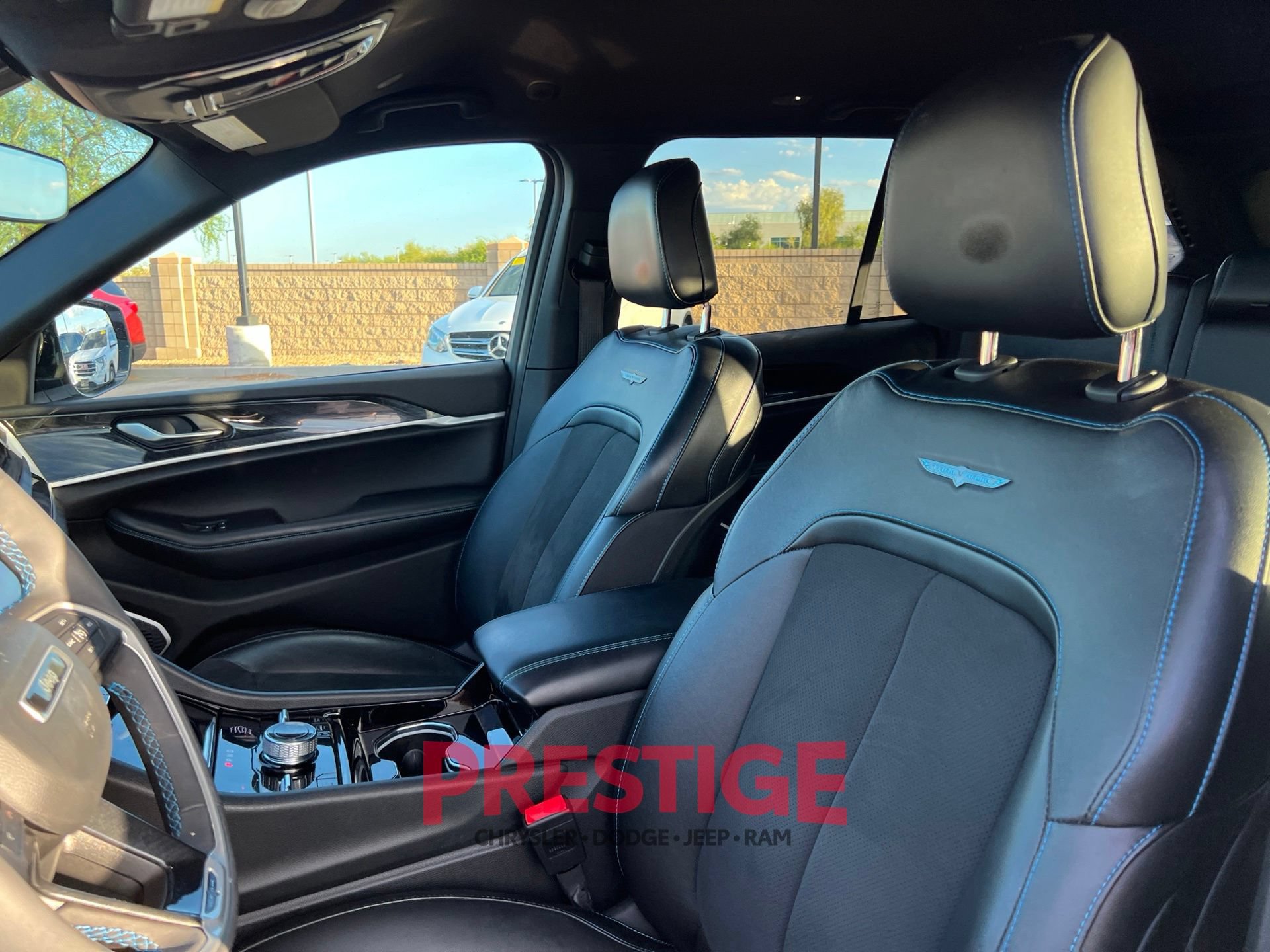 Used 2022 Jeep Grand Cherokee Trailhawk AWD/4WD image 29