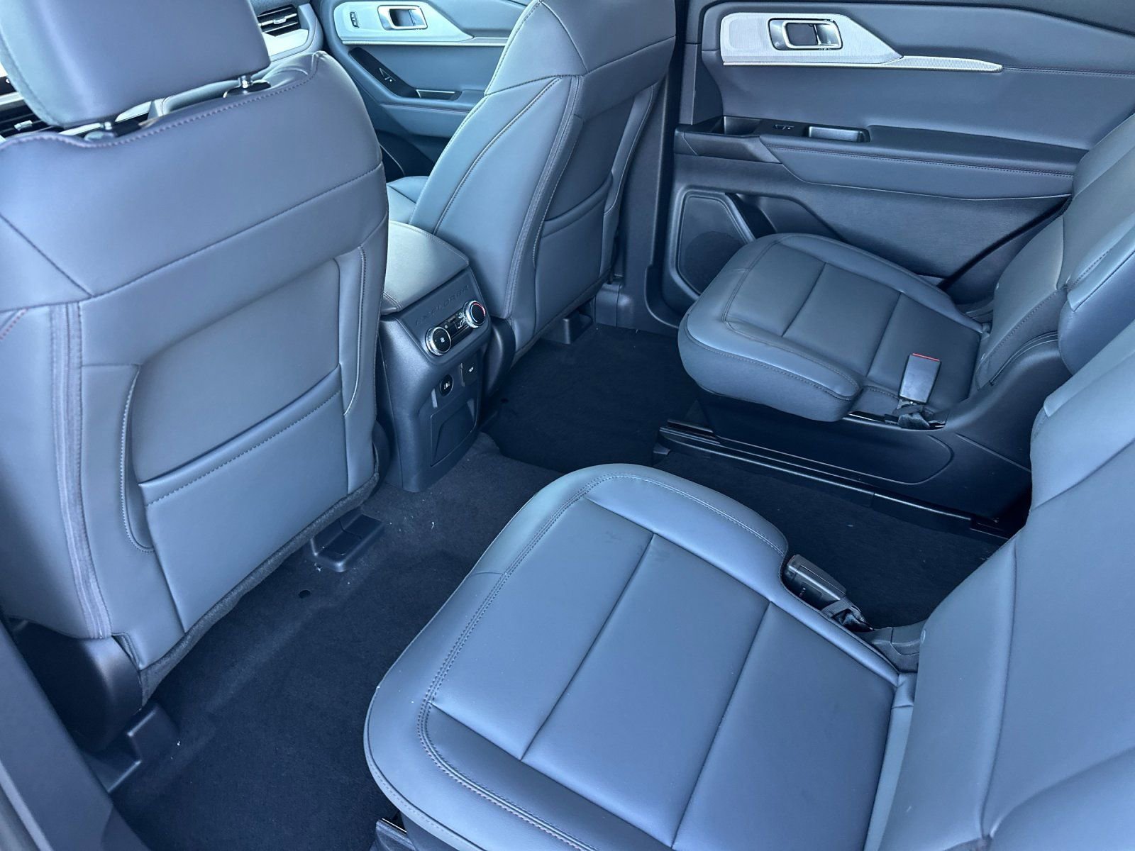 New 2026 Ford Explorer Active w/ Active Comfort Package image 13