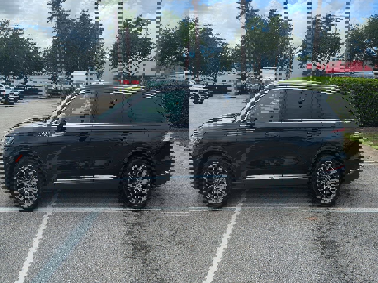 Certified 2025 Lincoln Aviator Reserve w/ Illumination Package image 7