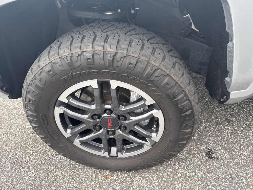 Used 2024 Toyota Tacoma TRD Sport w/ TRD Sport Upgrade Package image 11