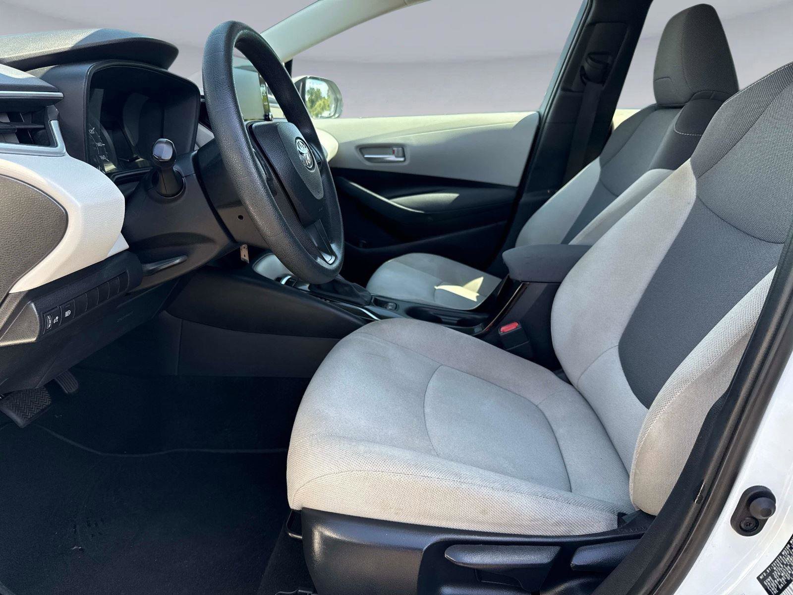 Used 2020 Toyota Corolla L FWD image 17