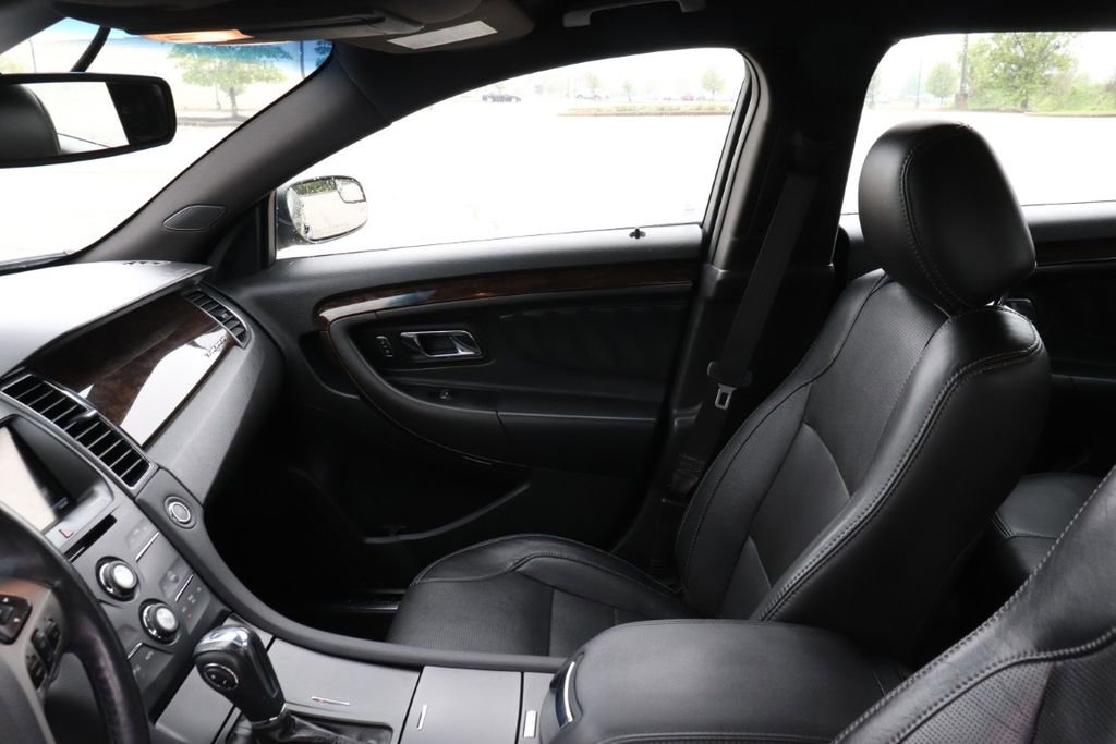 Used 2015 Ford Taurus Limited FWD image 14