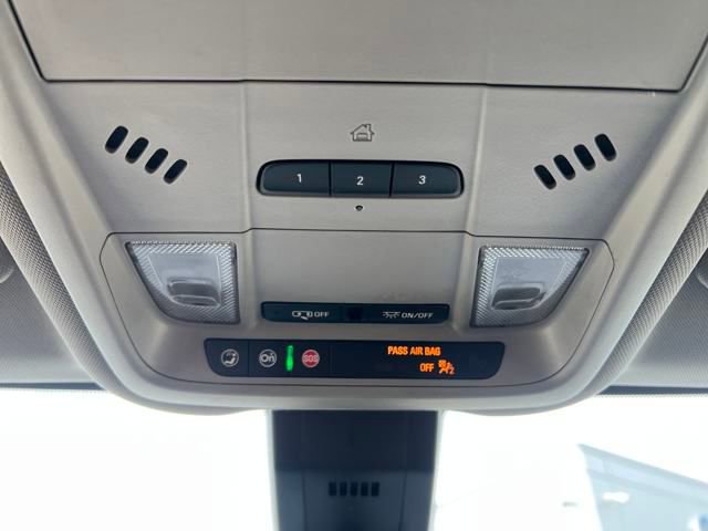 Used 2020 Chevrolet Equinox LT image 32