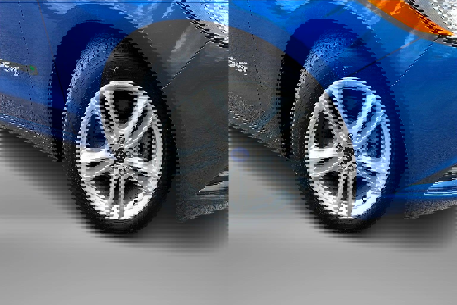 Used 2018 Ford Fusion S image 2