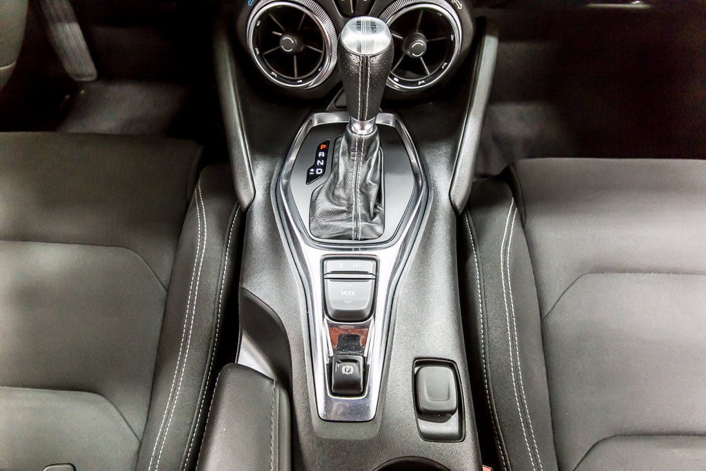 Used 2021 Chevrolet Camaro LT RWD image 26