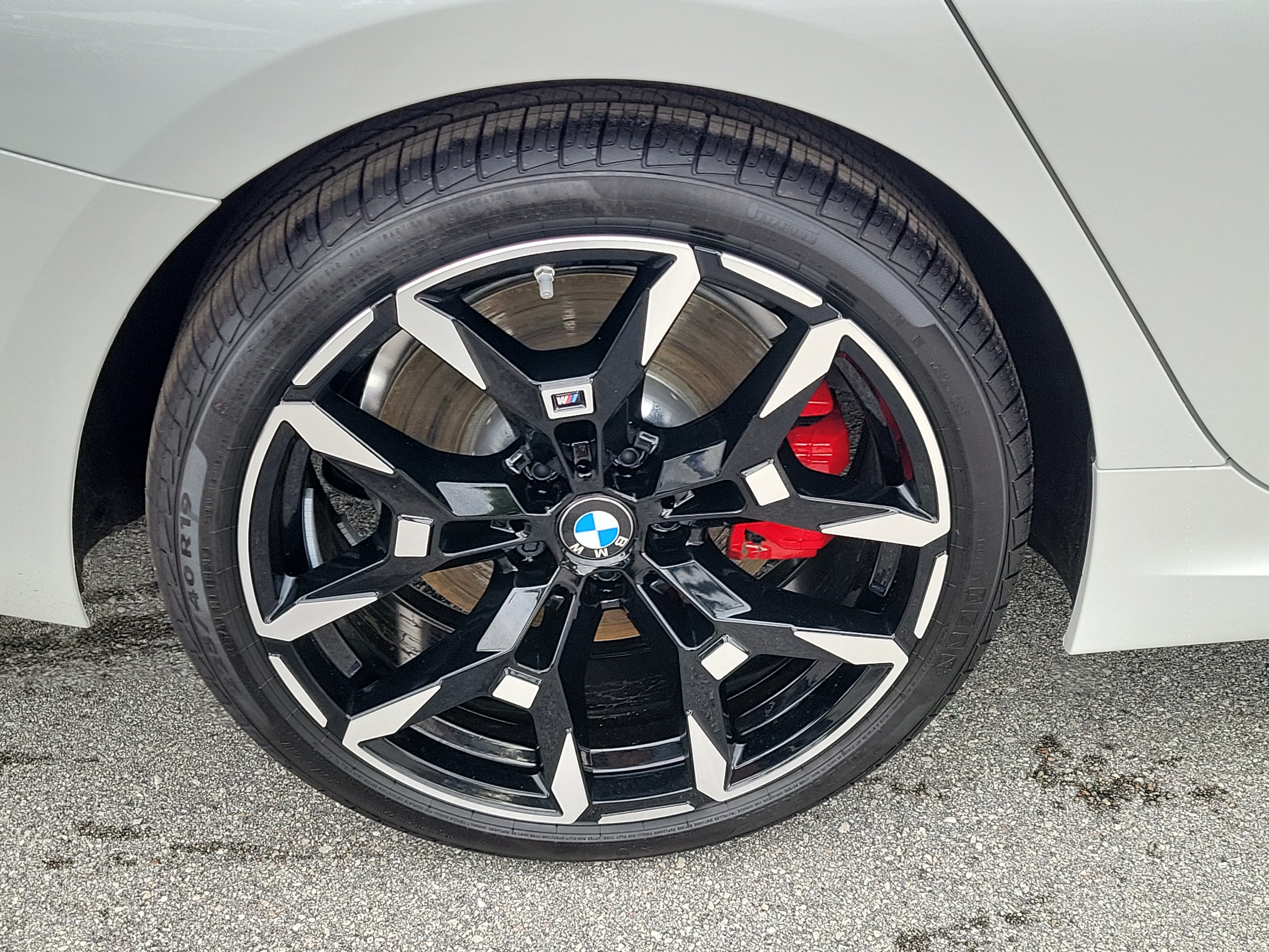 New 2026 BMW 330i Sedan w/ M Sport Package RWD image 5