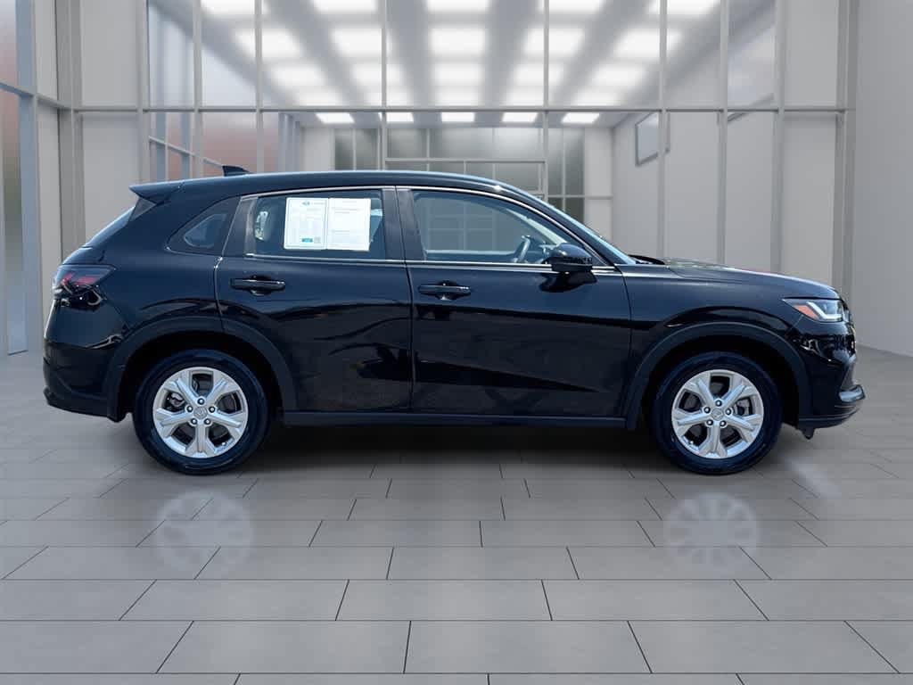 Certified 2023 Honda HR-V LX image 2