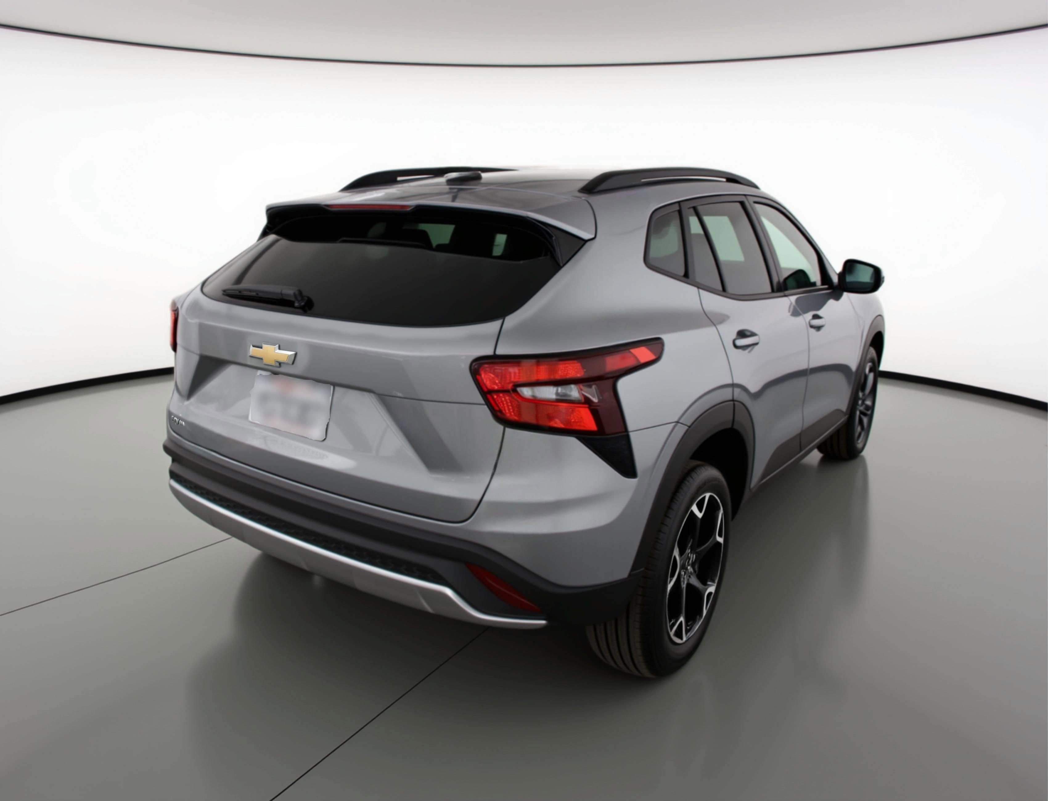 Used 2025 Chevrolet Trax LT w/ LT Convenience Package image 9