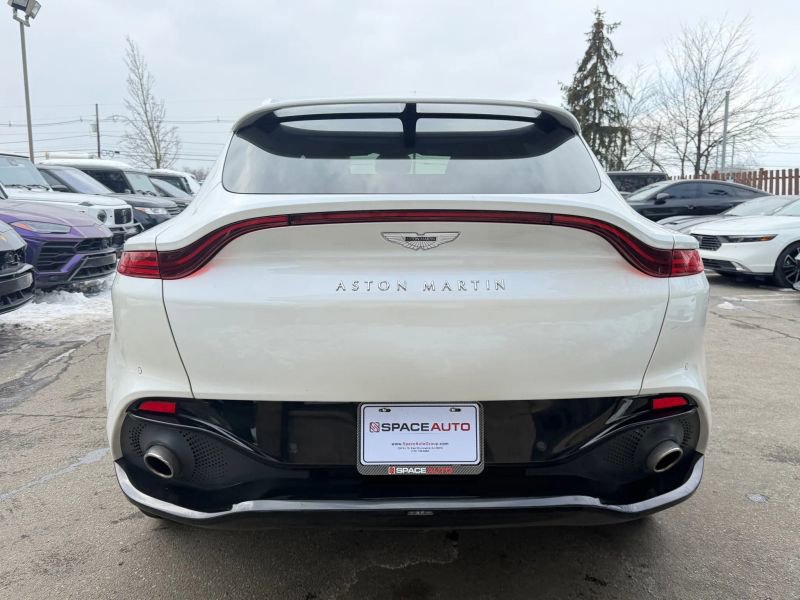 Used 2021 Aston Martin DBX image 6