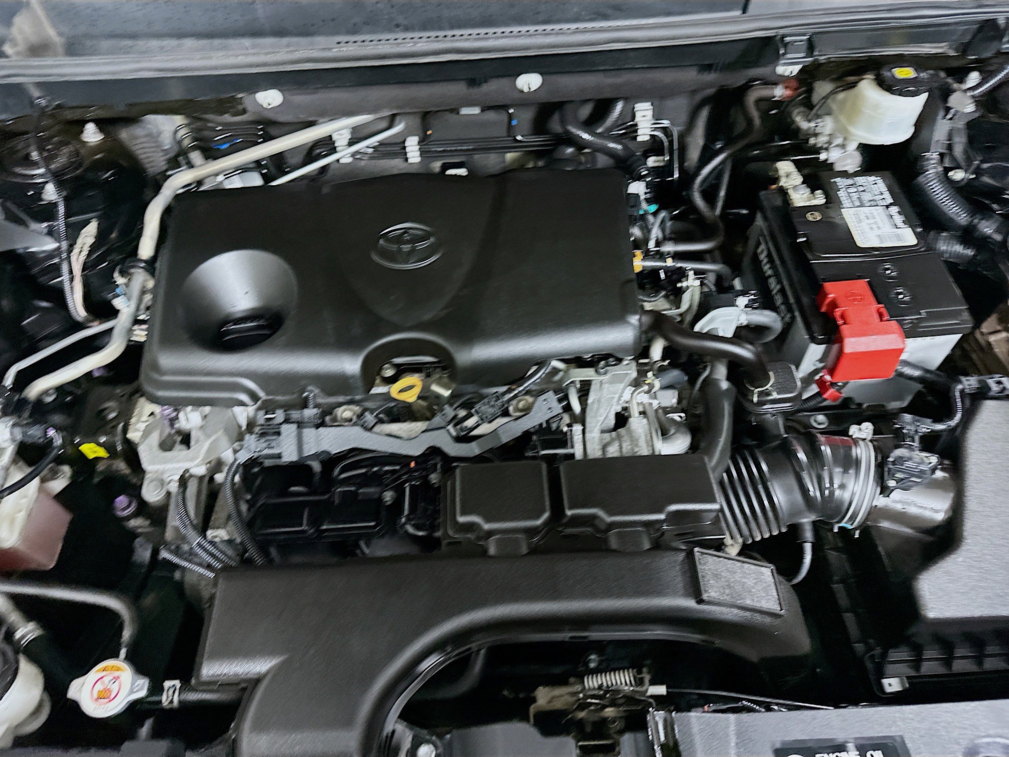 Used 2020 Toyota RAV4 LE FWD image 31