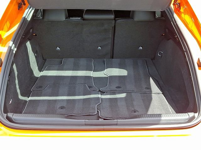 Used 2025 Dodge Charger R/T w/ Quick Order Package 25M R/T image 31