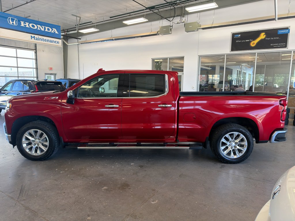 Used 2022 Chevrolet Silverado 1500 LTZ AWD/4WD image 2
