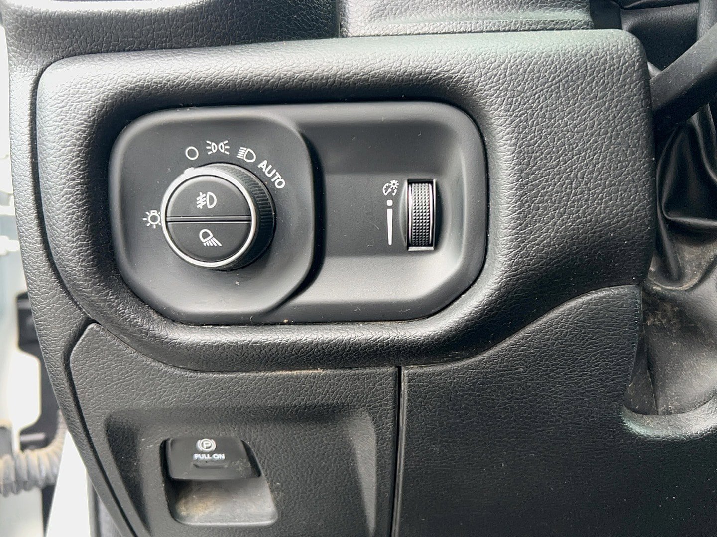 Used 2023 RAM 1500 Big Horn AWD/4WD image 14