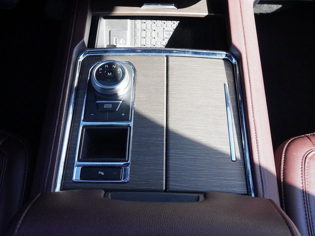 Used 2024 Ford Expedition Limited image 56