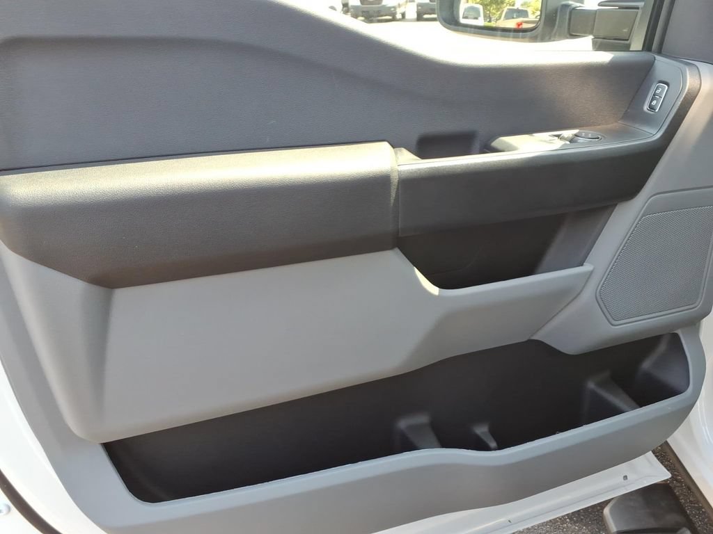 New 2026 Ford F550 4x4 Regular Cab Super Duty image 8