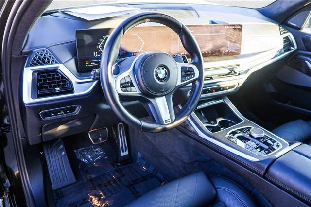 Used 2025 BMW X7 xDrive40i image 10