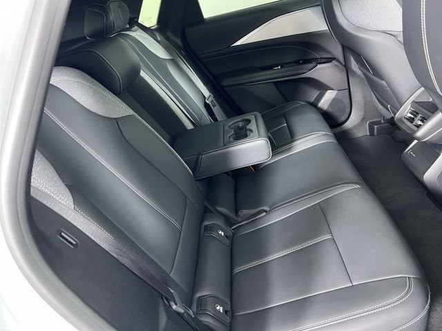 Certified 2024 Cadillac Lyriq Tech RWD image 28