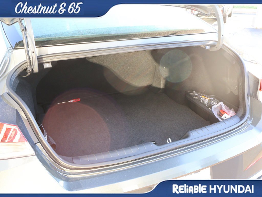 Certified 2025 Hyundai Elantra Sport FWD image 15