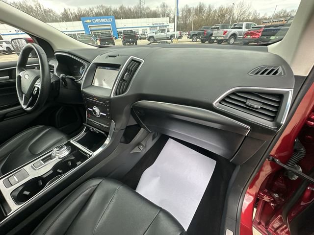 Used 2019 Ford Edge Titanium w/ Cold Weather Package image 32