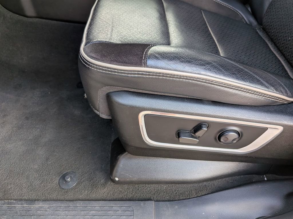 Used 2023 RAM 1500 Laramie image 14