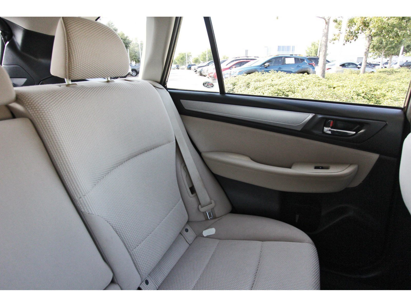 Used 2019 Subaru Outback 2.5i Premium AWD/4WD image 13