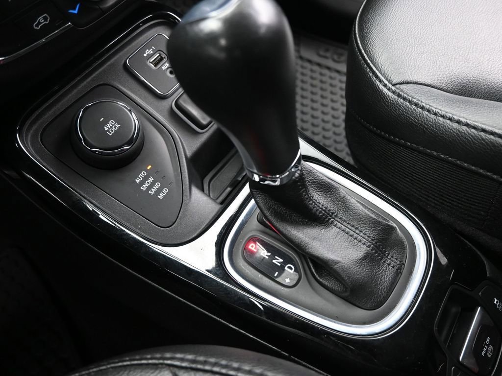 Used 2020 Jeep Compass Latitude image 33