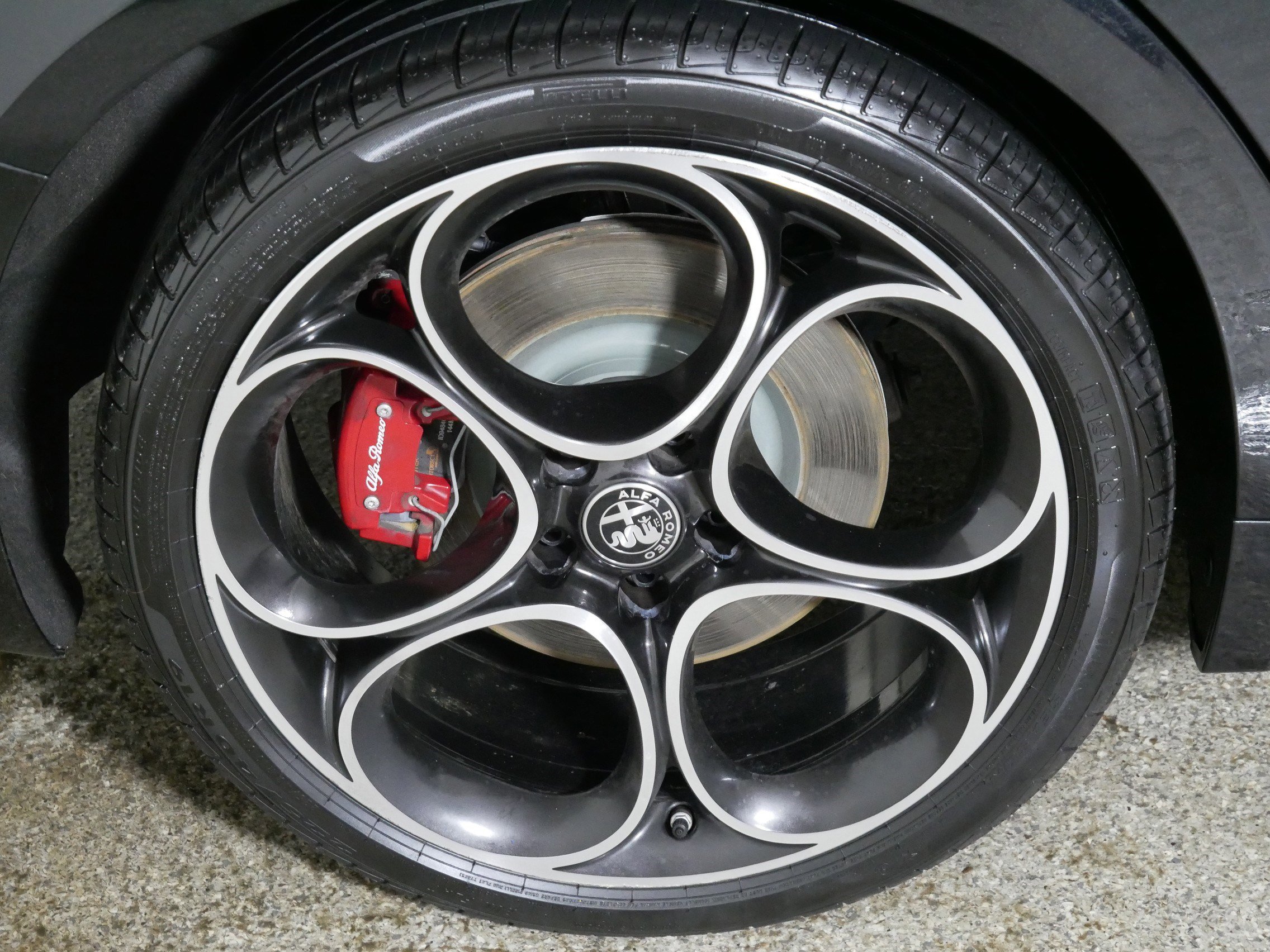 Used 2024 Alfa Romeo Giulia Veloce image 15