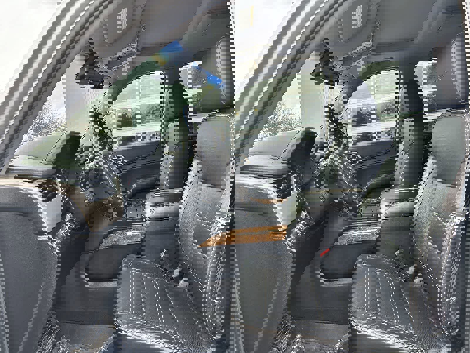 Used 2015 GMC Yukon Denali w/ Open Road Package image 7