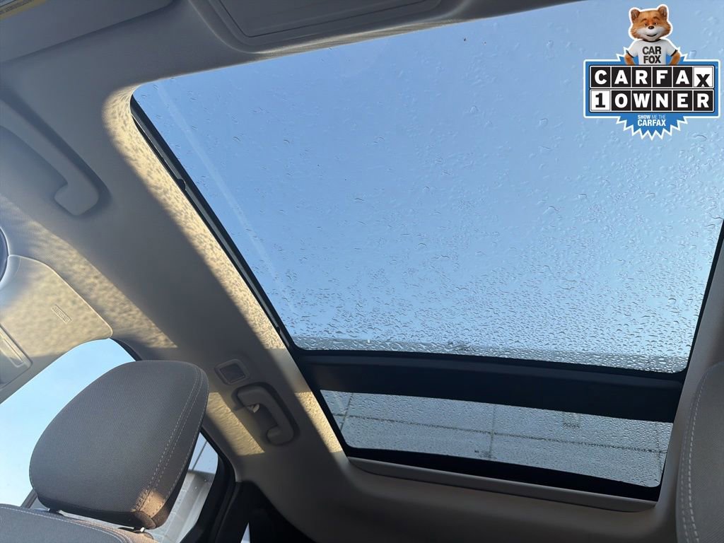 Used 2022 Ford Escape SE w/ SE Sport Appearance Package image 24