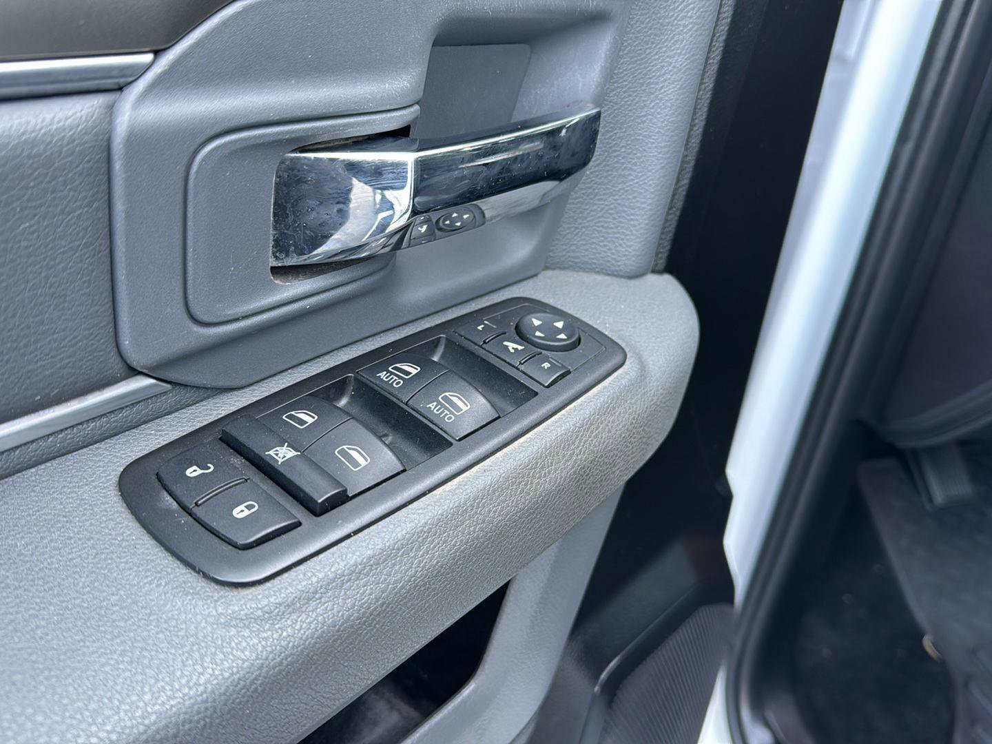 Used 2014 RAM 1500 Big Horn image 26