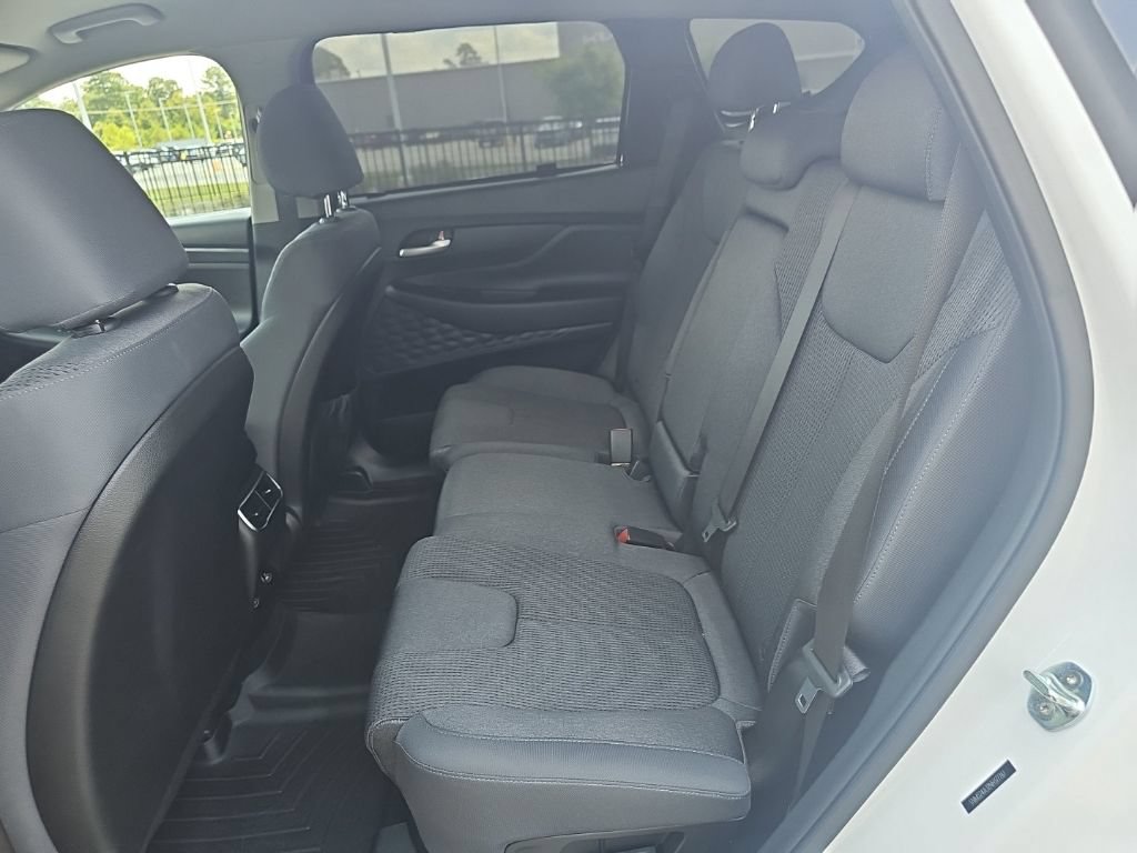 Used 2022 Hyundai Santa Fe SEL FWD image 15