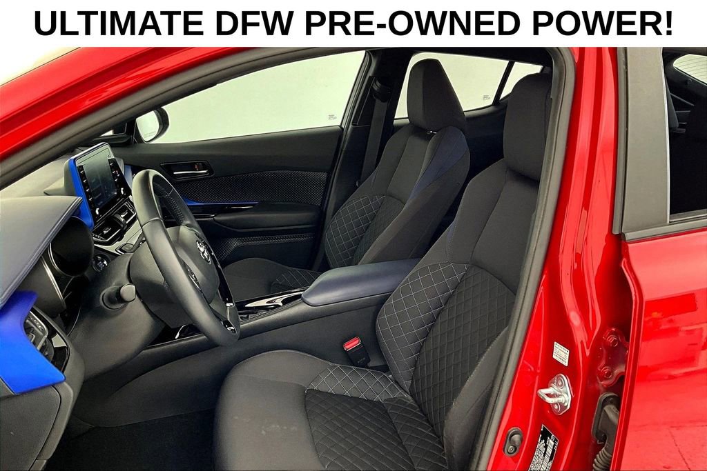 Used 2022 Toyota C-HR XLE FWD image 28