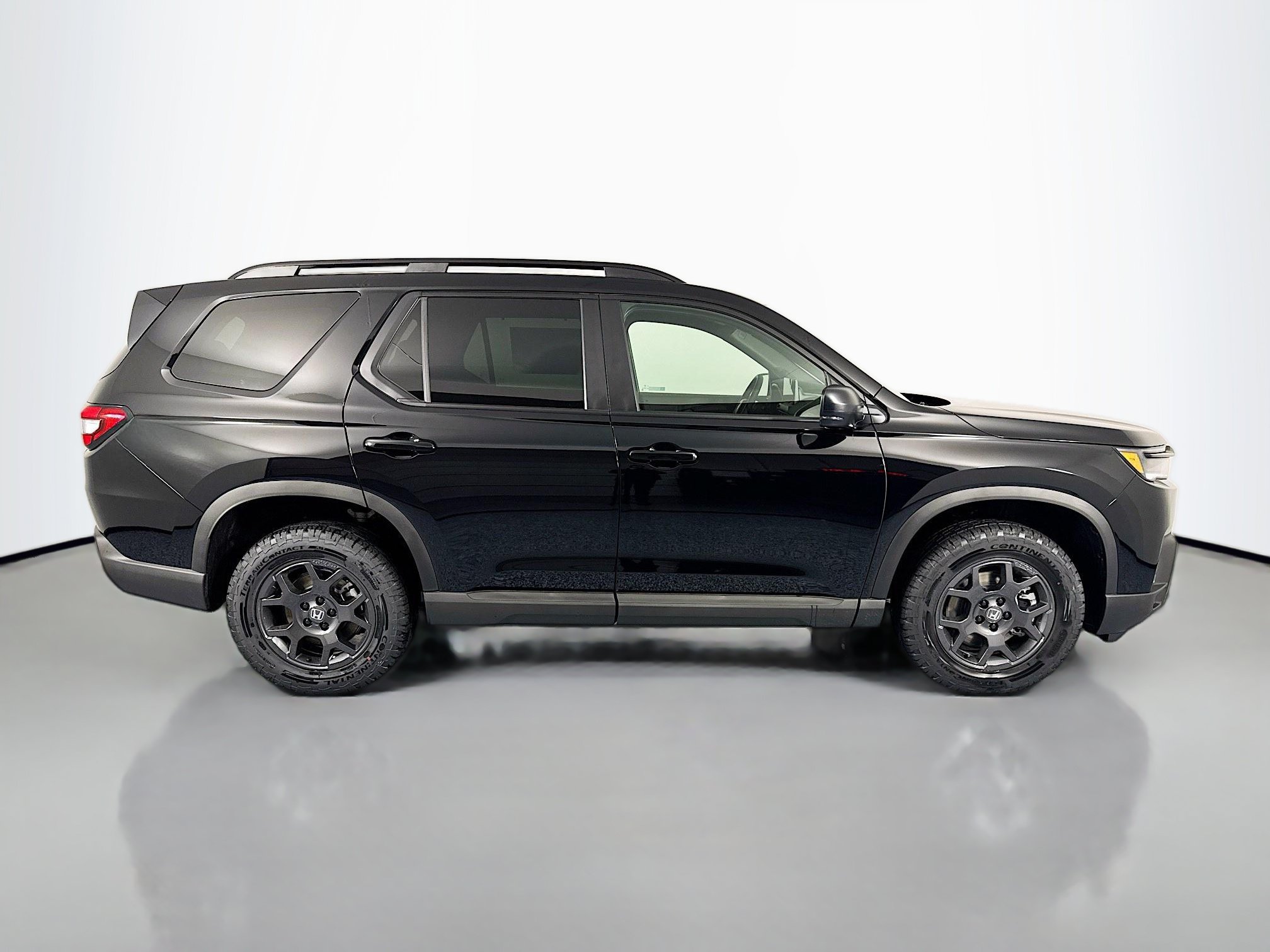 New 2026 Honda Pilot TrailSport image 4