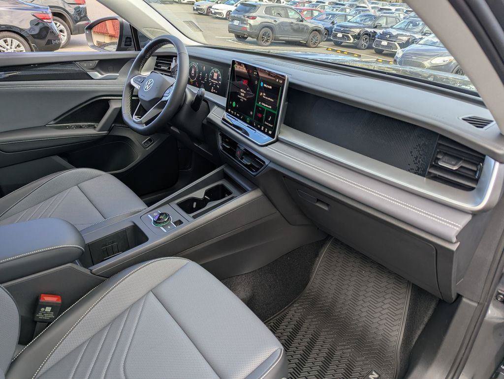 New 2026 Volkswagen Tiguan SE AWD/4WD image 35