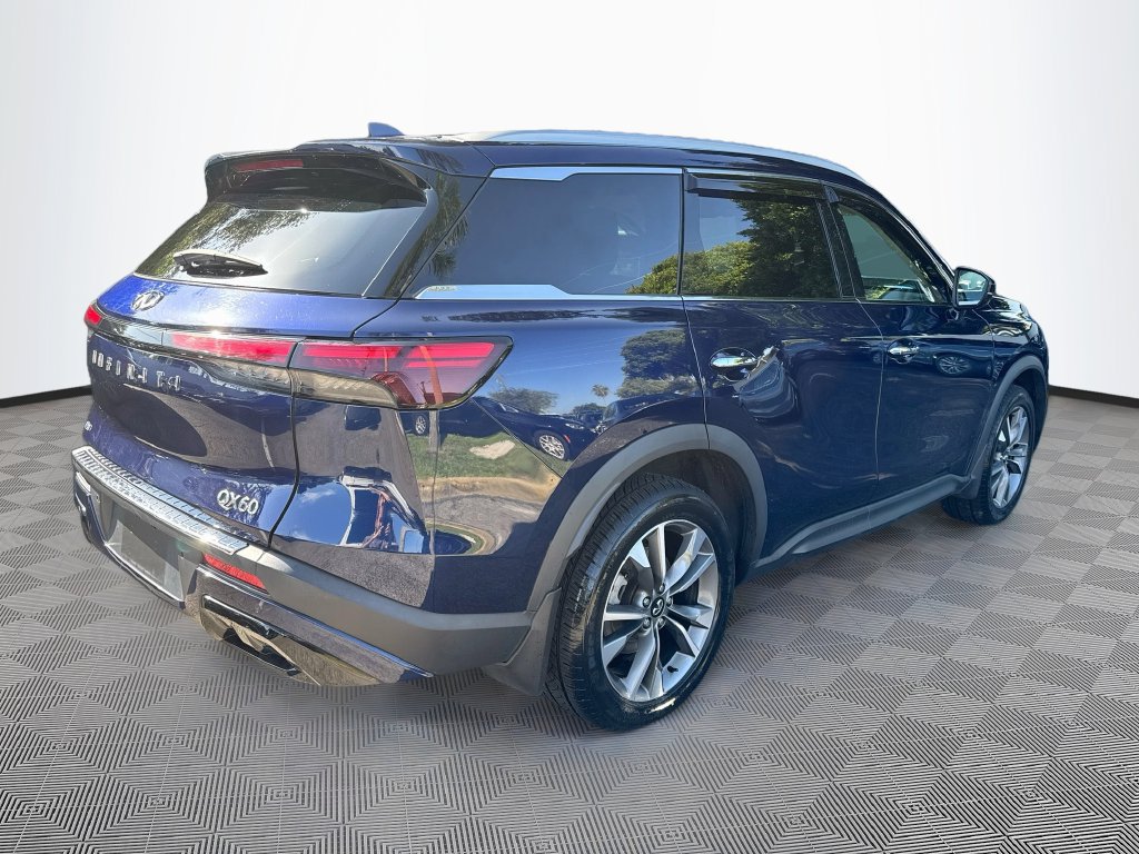 Certified 2023 INFINITI QX60 Luxe w/ Vision Package AWD/4WD image 6