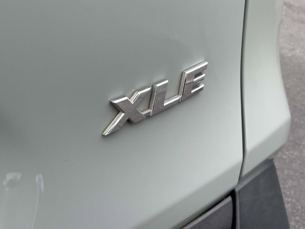 Used 2019 Toyota RAV4 XLE Premium w/ Cold Weather Package FWD image 17