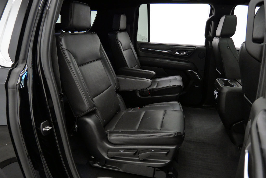 Used 2023 GMC Yukon XL Denali AWD/4WD image 18