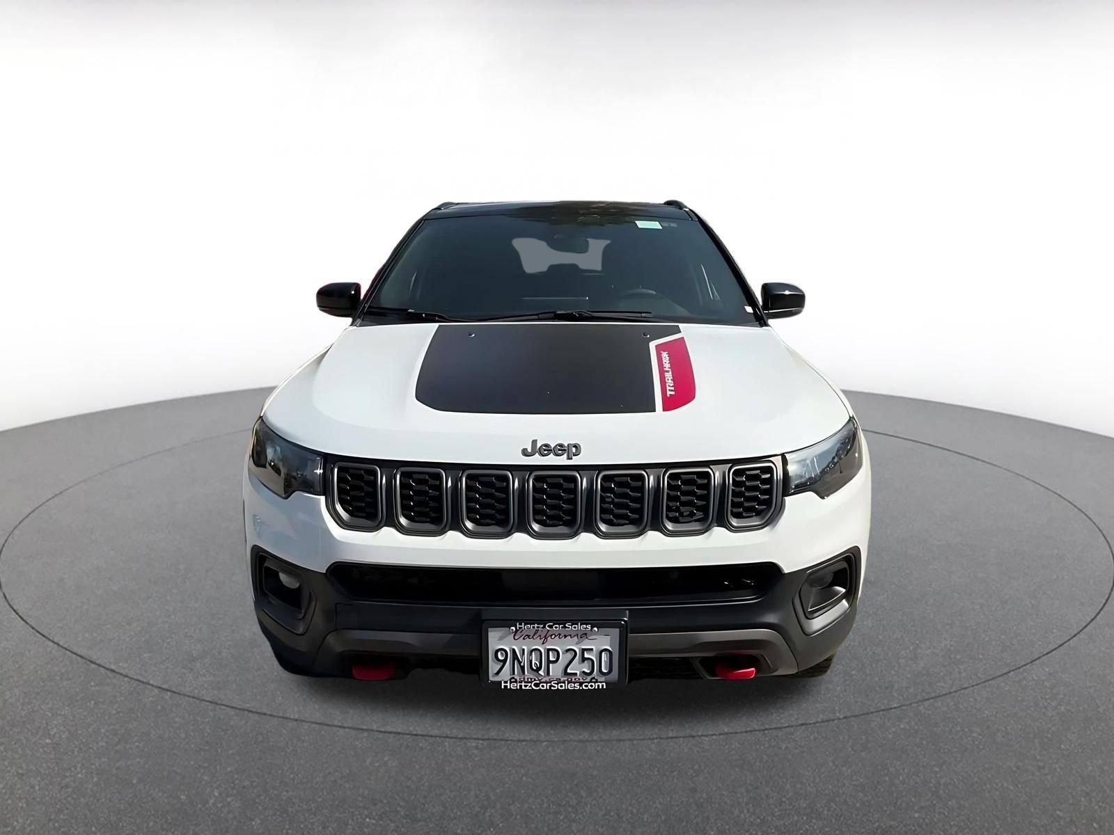 Used 2025 Jeep Compass Trailhawk AWD/4WD image 4