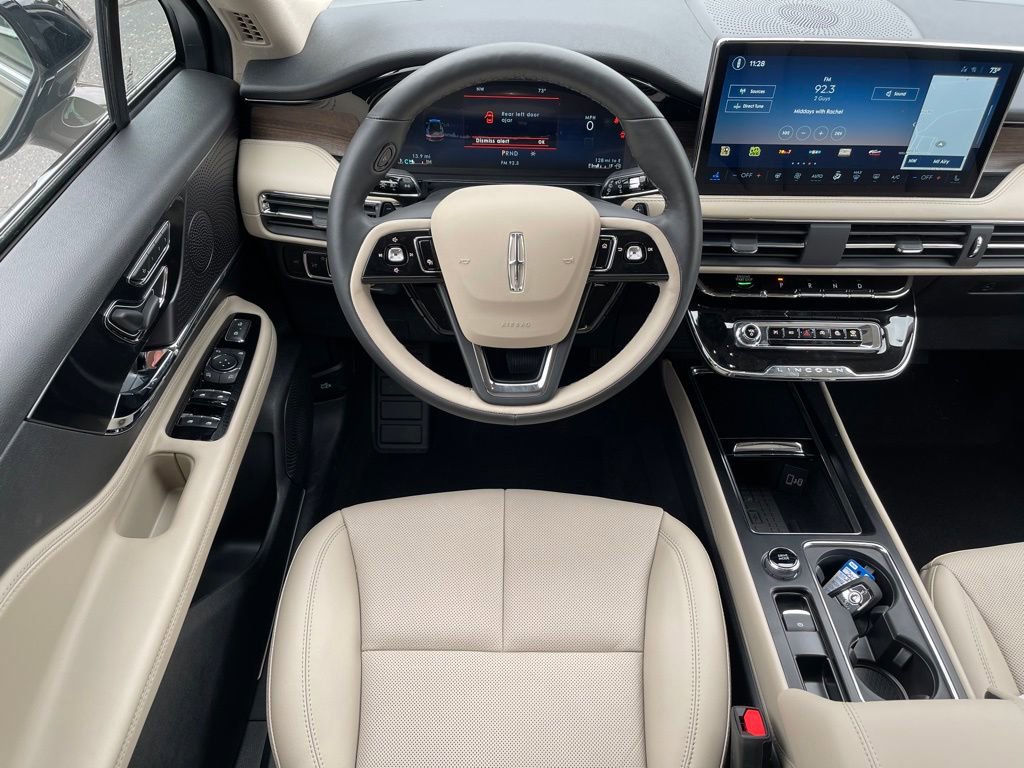 New 2025 Lincoln Corsair Reserve image 6